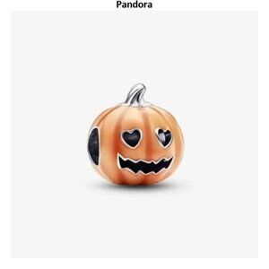 Pandora Glow-in-the-dark Spooky Pumpkin Charm